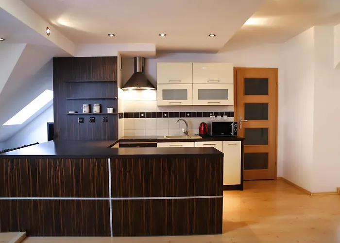 Lovely In Center Of Jelenia Gora. דירה