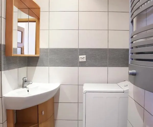 Lovely In Center Of Jelenia Gora. ילנייה גורה